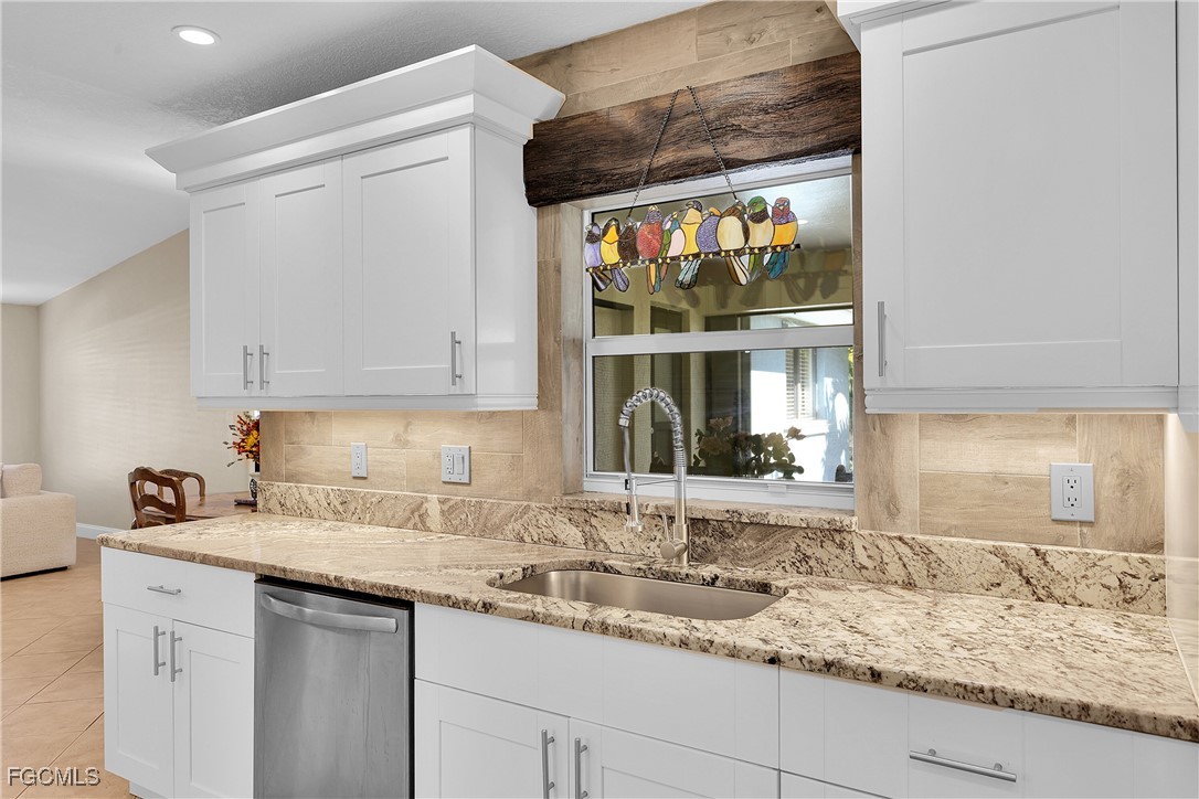 3 Bed SingleFamilyResidence for Sale in Cape Coral, photo 14