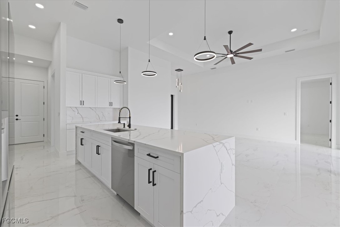 3 Bed SingleFamilyResidence for Sale in Port Charlotte, photo 14