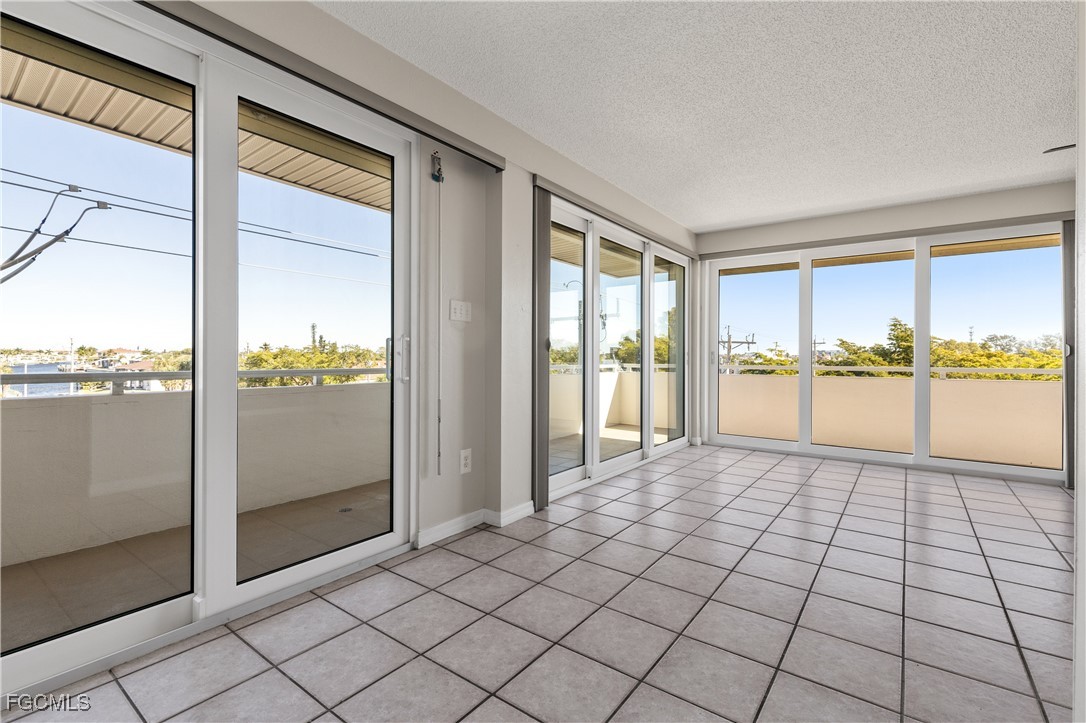2 Bed Waterfront Home for Sale in Cape Coral, photo 14