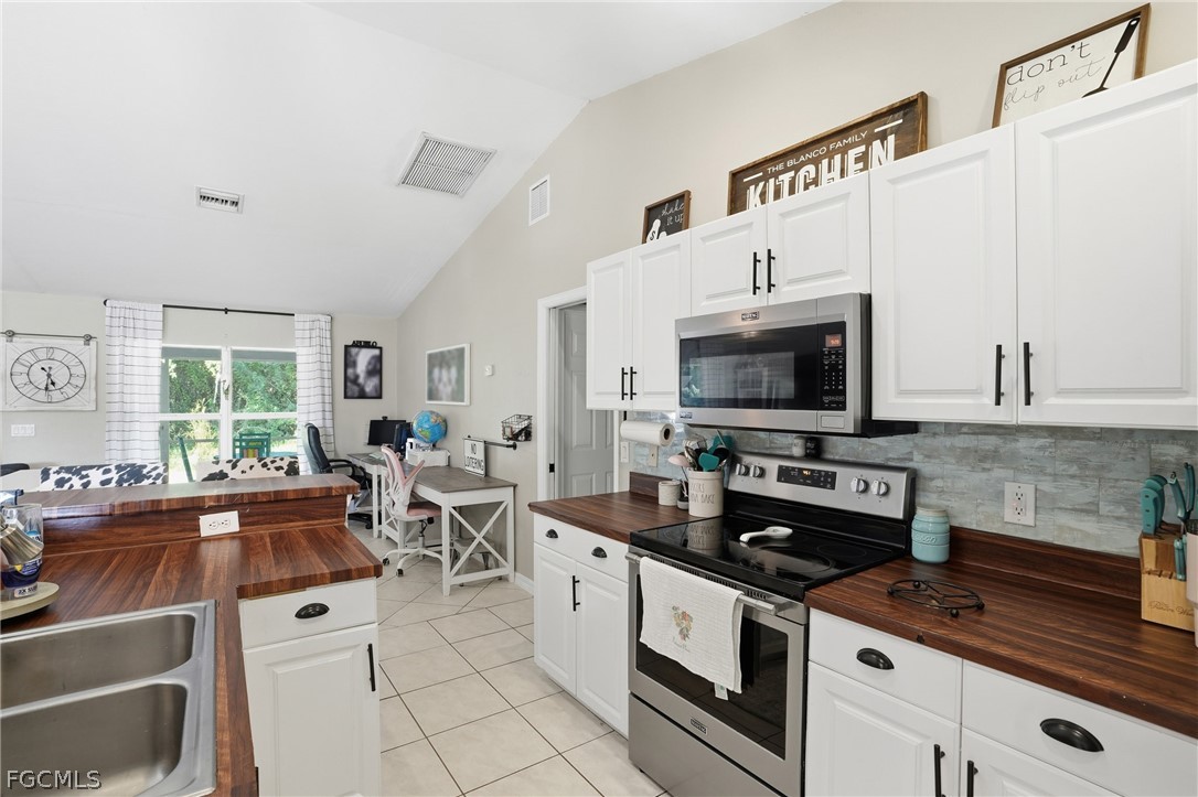 3 Bed SingleFamilyResidence for Sale in Port Labelle, photo 14