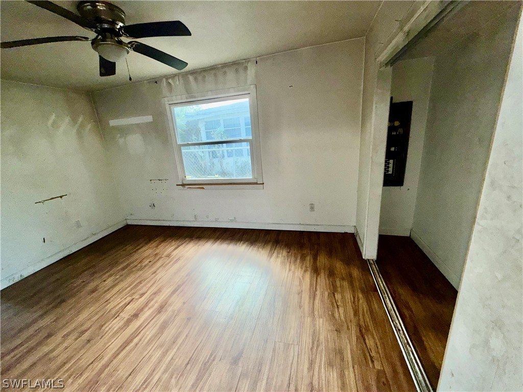 2 Bed SingleFamilyResidence for Sale in Naples, photo 14
