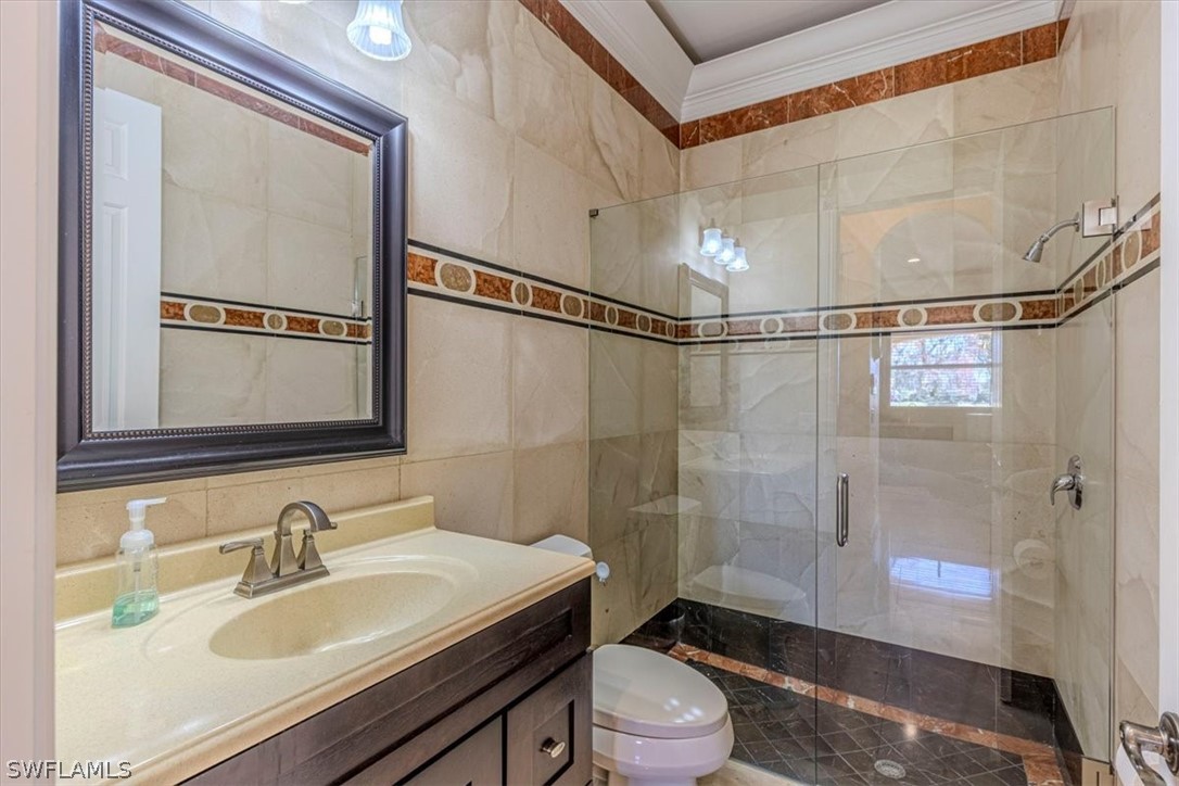 5 Bed SingleFamilyResidence for Sale in Naples, photo 14
