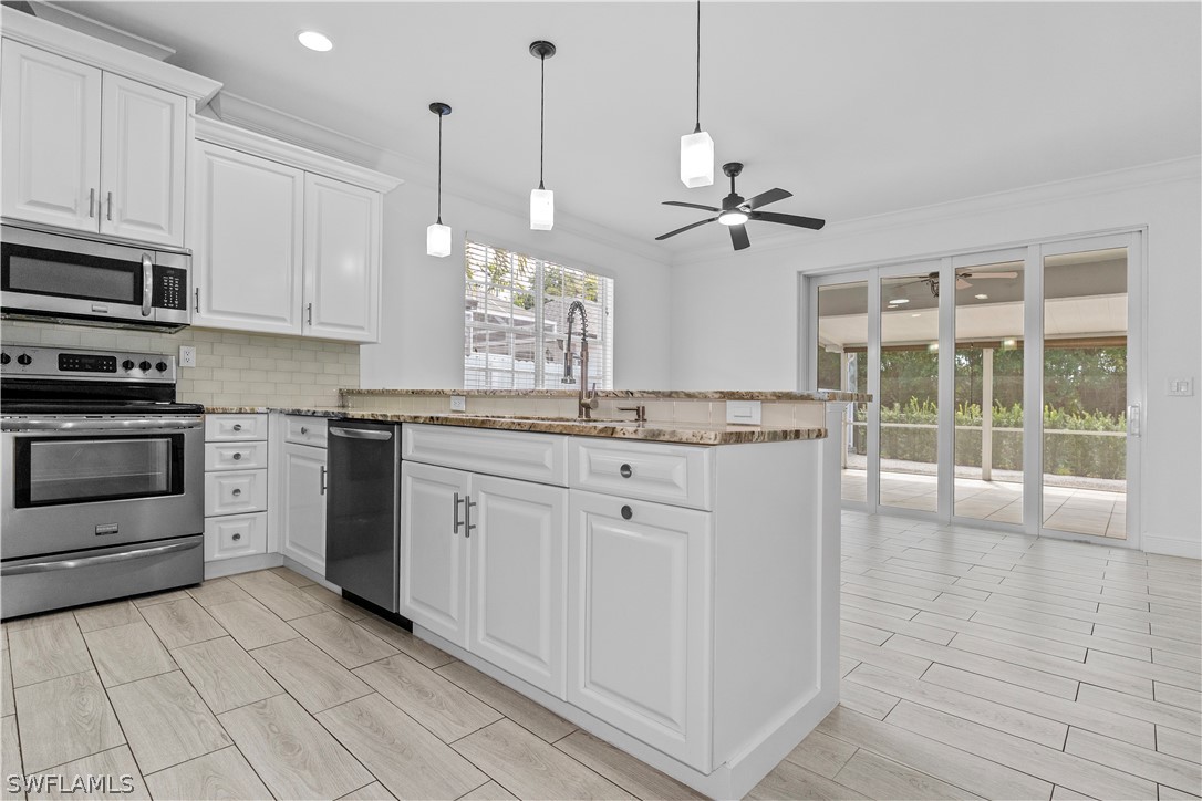 3 Bed SingleFamilyResidence for Sale in Naples, photo 14