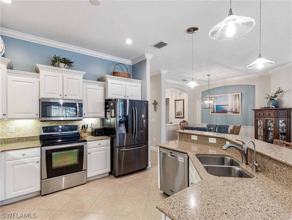 4 Bed Pool Home for Sale in Bella Terra, photo 14