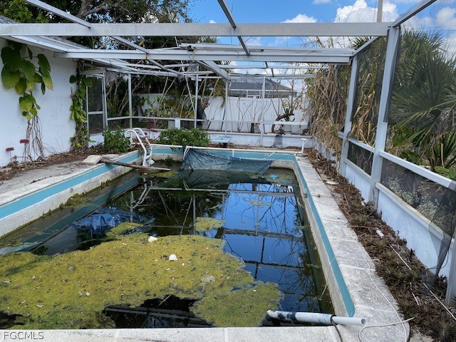 3 Bed Pool Home for Sale in Yacht Club, photo 14