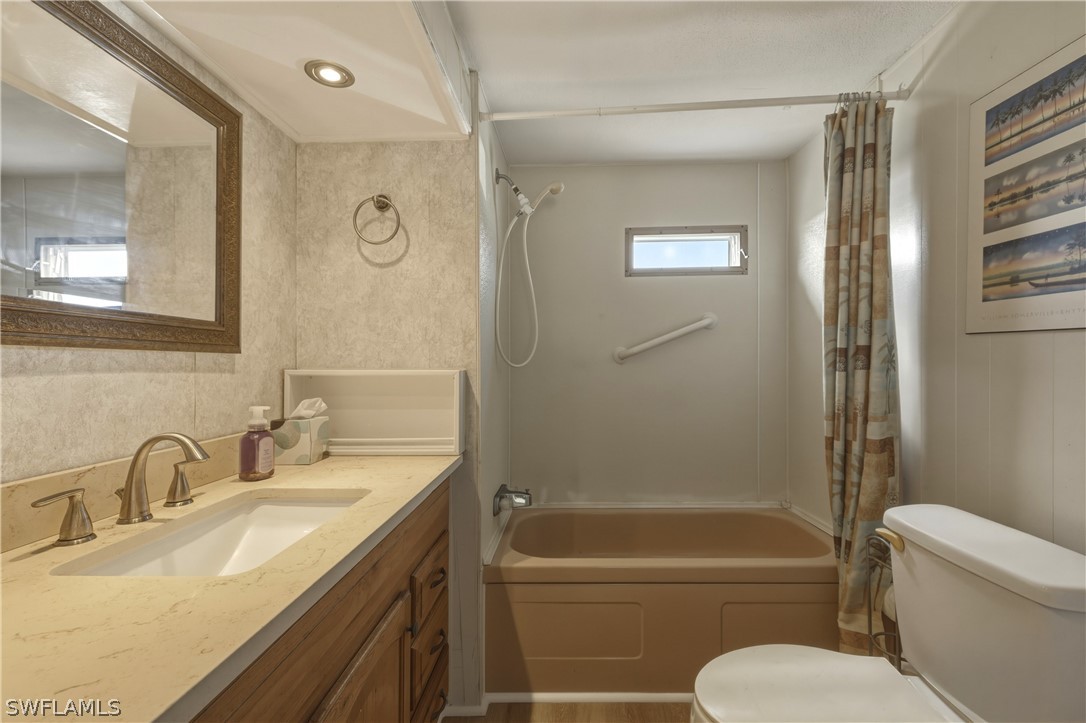 2 Bed ManufacturedHome for Sale in Estero, photo 14
