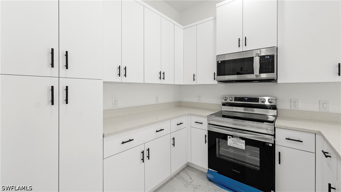 3 Bed SingleFamilyResidence for Sale in Lehigh Acres, photo 14