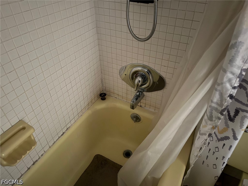 2 Bed SingleFamilyResidence for Sale in Lehigh Acres, photo 14