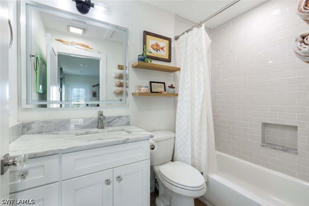 2 Bed SingleFamilyResidence for Sale in Estero, photo 14
