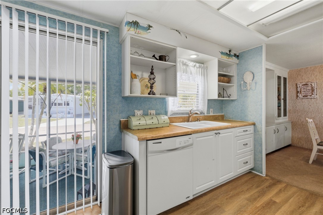 2 Bed ManufacturedHome for Sale in North Fort Myers, photo 14