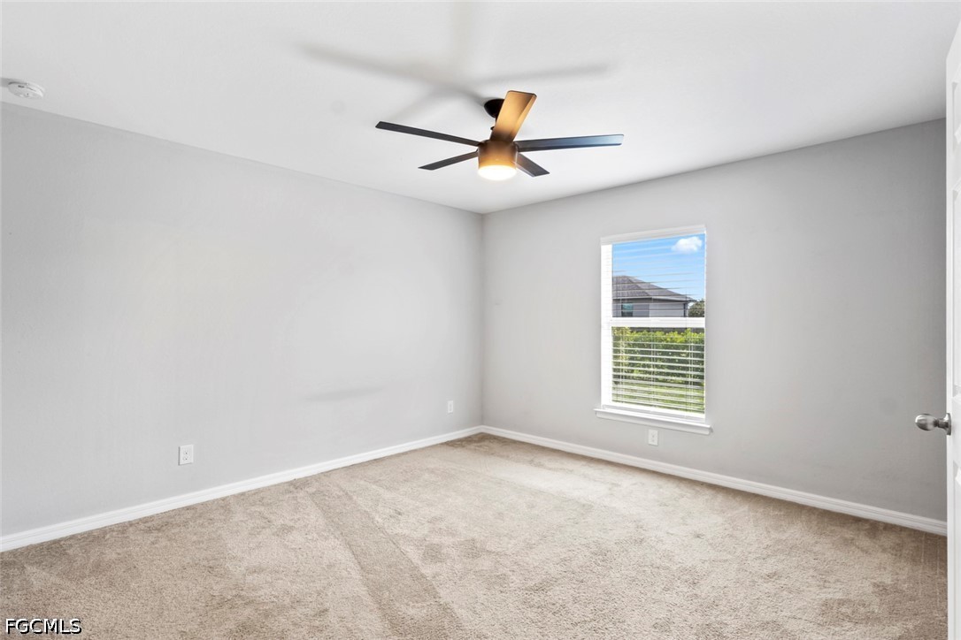 3 Bed SingleFamilyResidence for Sale in Cape Coral, photo 14