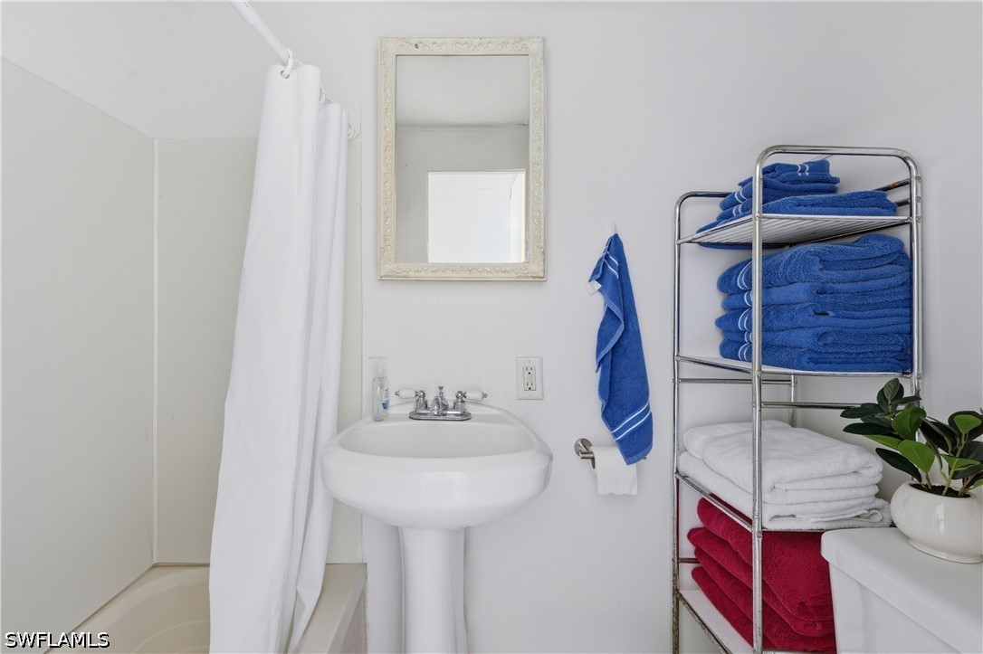 1 Bed ManufacturedHome for Sale in Naples, photo 14