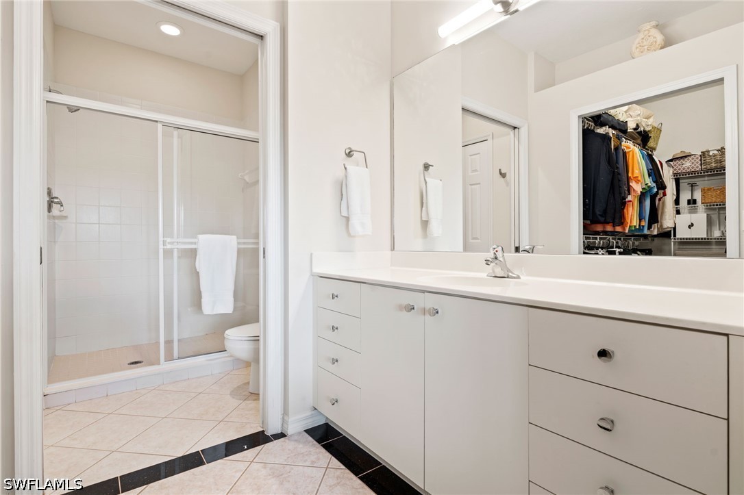 2 Bed Condominium for Sale in Sabal Palm, photo 14