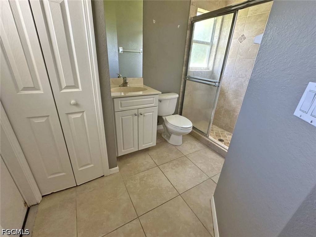 3 Bed SingleFamilyResidence for Sale in Cape Coral, photo 14