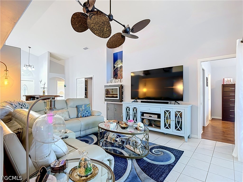 2 Bed Waterfront Home for Sale in Palm Island, photo 14