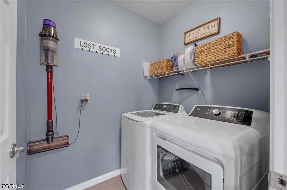 4 Bed SingleFamilyResidence for Sale in Cape Coral, photo 14