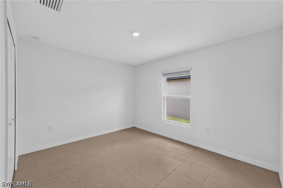 3 Bed SingleFamilyResidence for Sale in Crane Landing, photo 14
