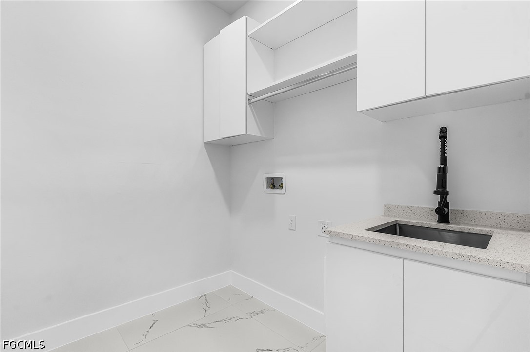 3 Bed SingleFamilyResidence for Sale in Cape Coral, photo 14