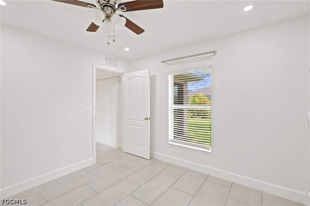 3 Bed SingleFamilyResidence for Sale in Cape Coral, photo 14