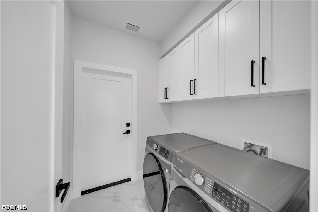 3 Bed SingleFamilyResidence for Sale in Lehigh Acres, photo 14