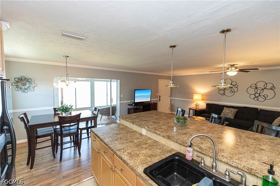2 Bed Waterfront Home for Sale in Fort Myers, photo 14