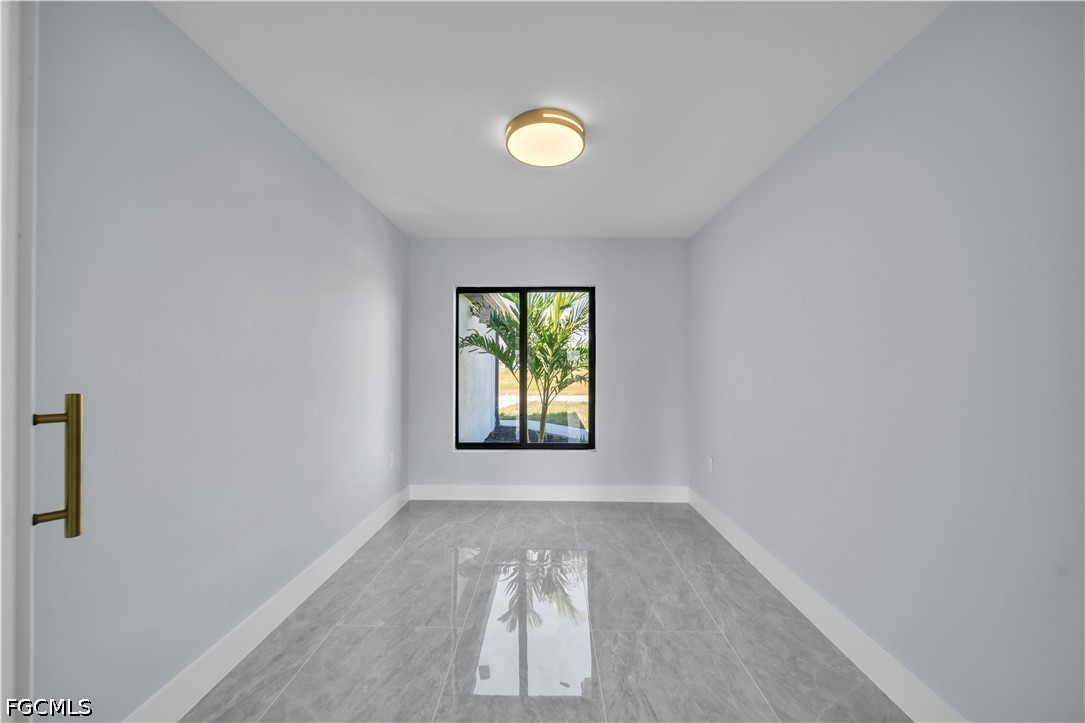 3 Bed SingleFamilyResidence for Sale in Lehigh Acres, photo 14