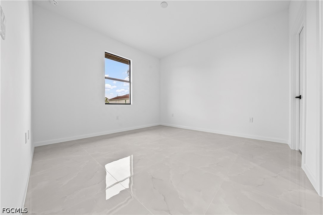 3 Bed SingleFamilyResidence for Sale in Lehigh Acres, photo 14