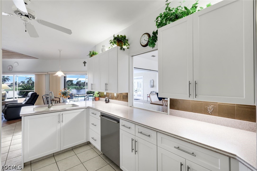 4 Bed Pool Home for Sale in The Forest, photo 14