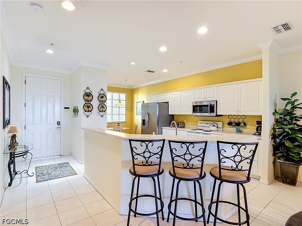2 Bed Waterfront Home for Sale in Fort Myers, photo 14