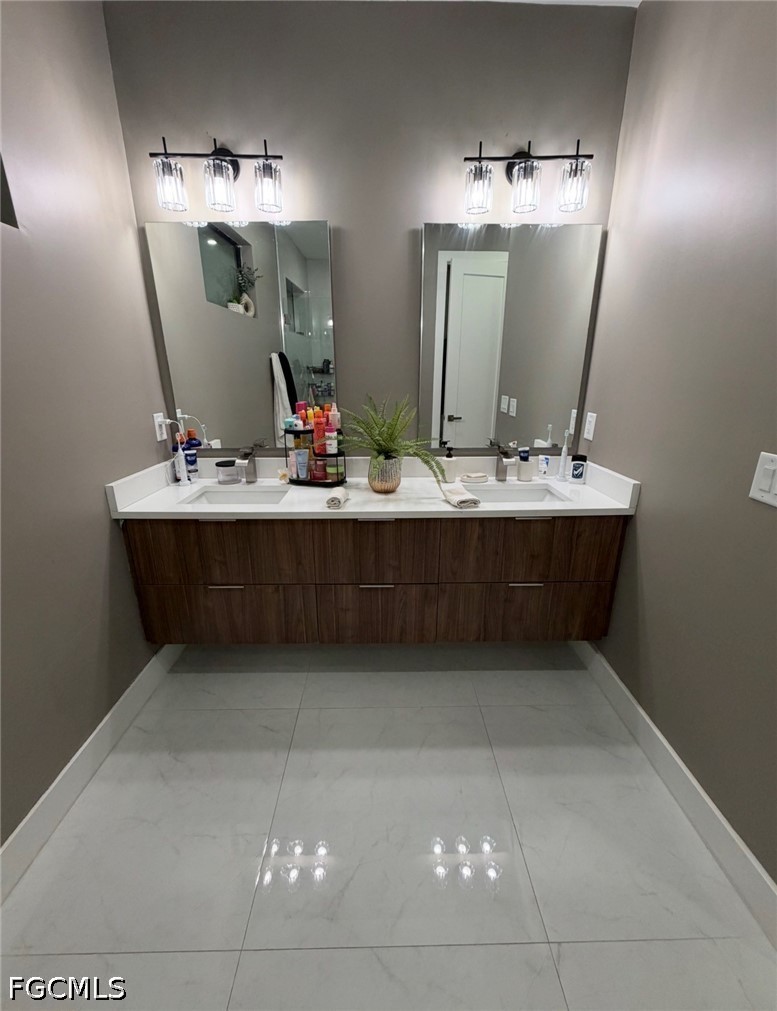4 Bed SingleFamilyResidence for Sale in Cape Coral, photo 14