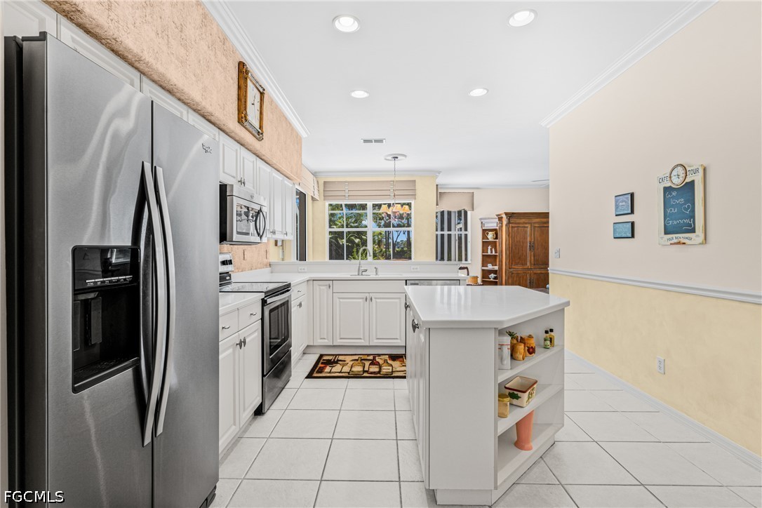 3 Bed Pool Home for Sale in Westminster, photo 14