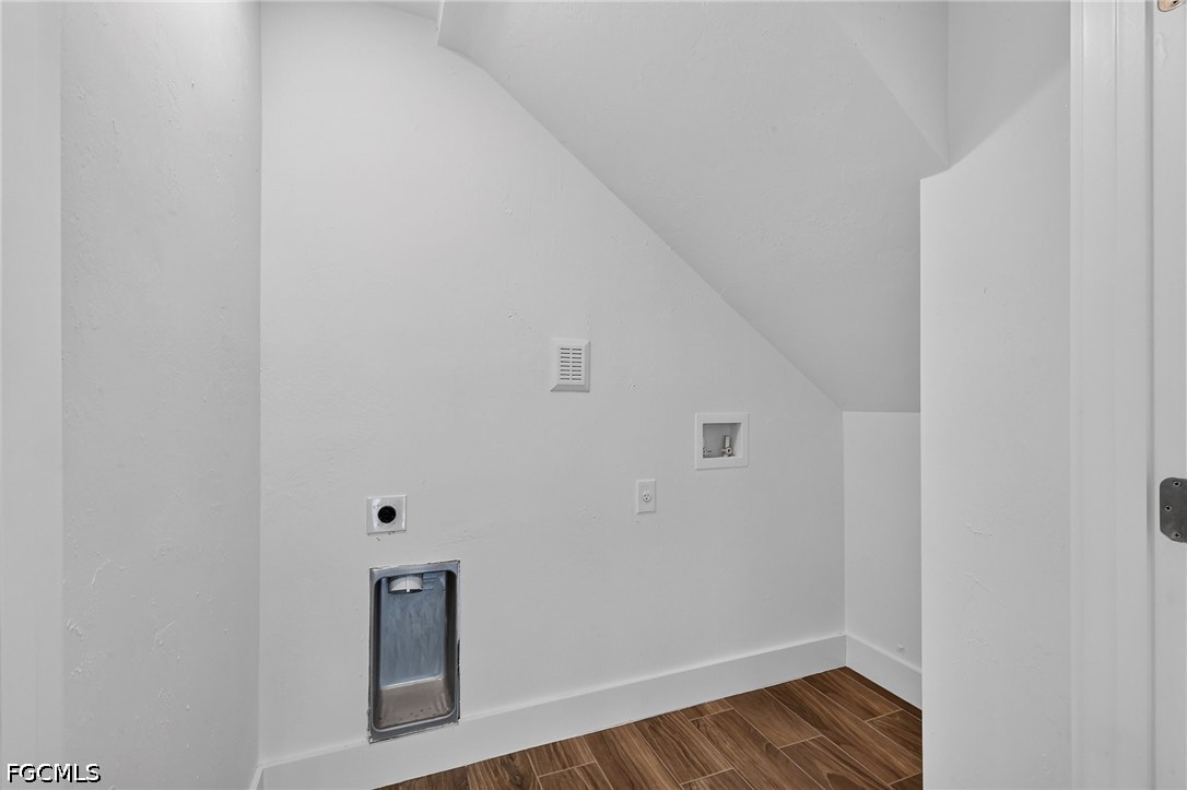 3 Bed Pool Home for Sale in San Carlos Park, photo 14