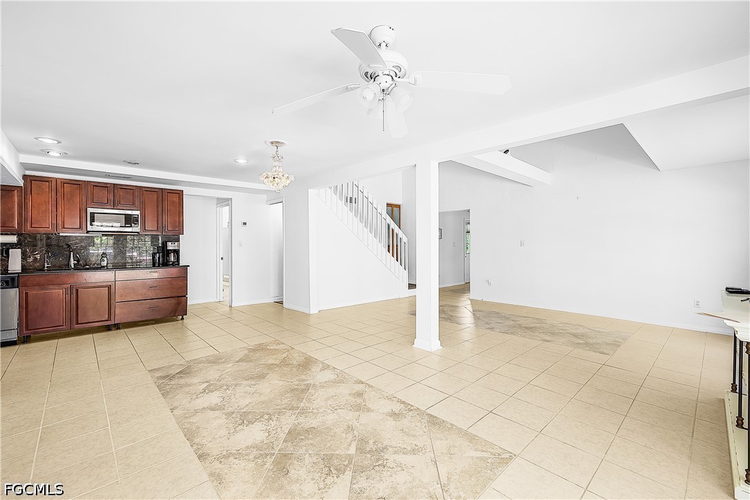 3 Bed SingleFamilyResidence for Sale in Acreage, photo 14