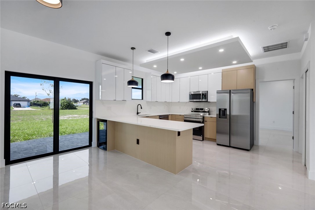 4 Bed SingleFamilyResidence for Sale in Cape Coral, photo 14
