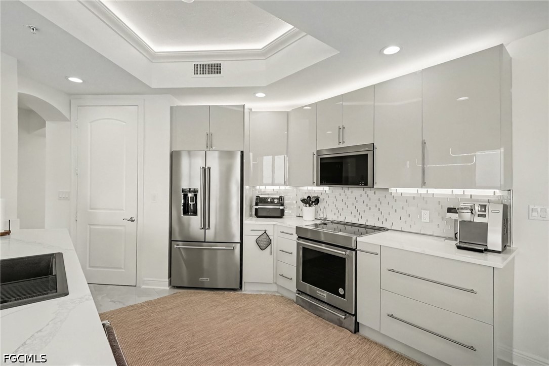 3 Bed Waterfront Home for Sale in Fort Myers, photo 14
