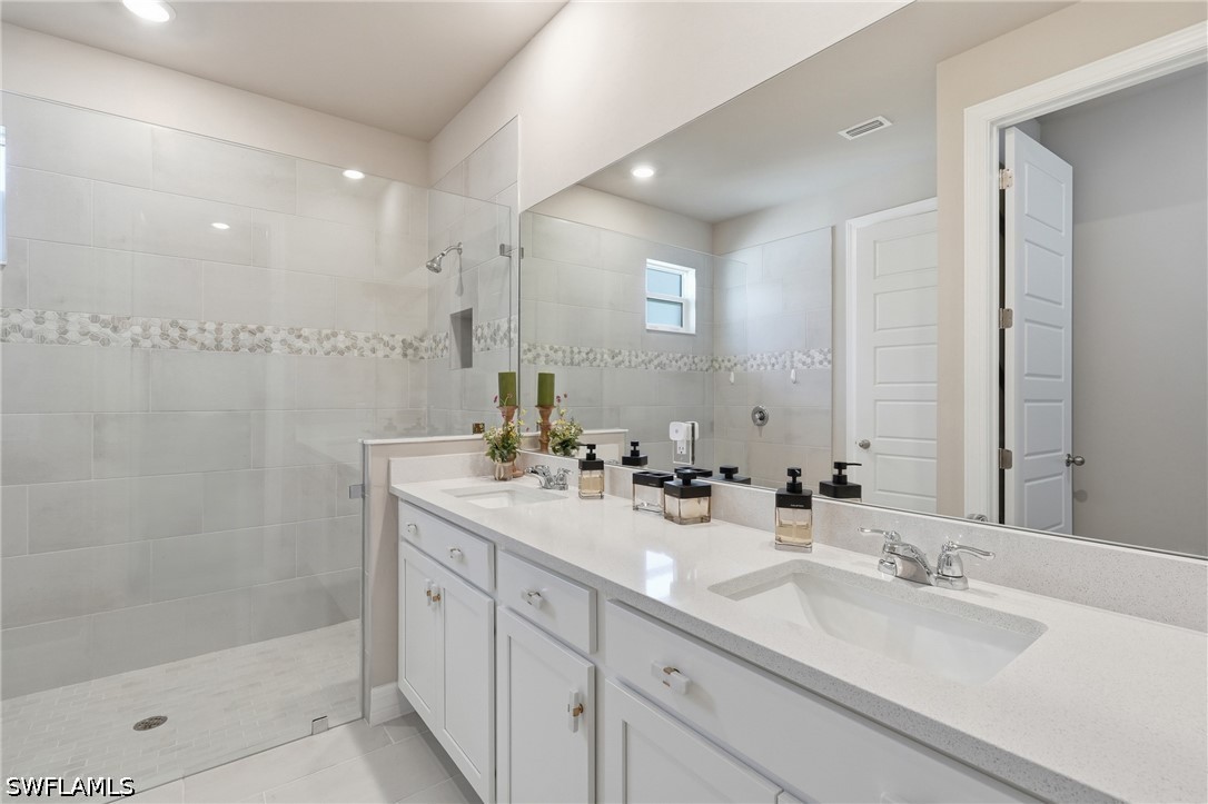 4 Bed Waterfront Home for Sale in Punta Gorda, photo 14