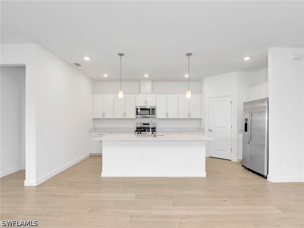 4 Bed SingleFamilyResidence for Sale in Estero, photo 14