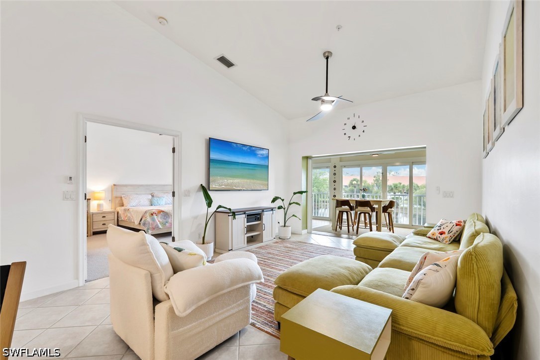 2 Bed Condominium for Sale in Naples, photo 14