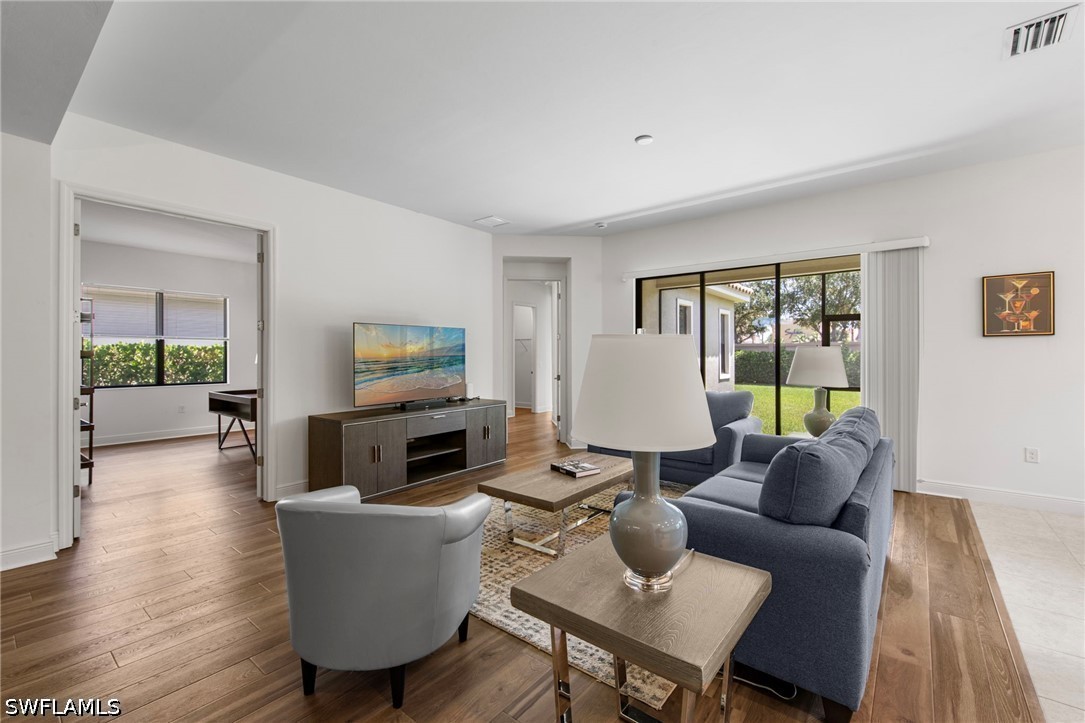 3 Bed SingleFamilyResidence for Sale in Estero, photo 14