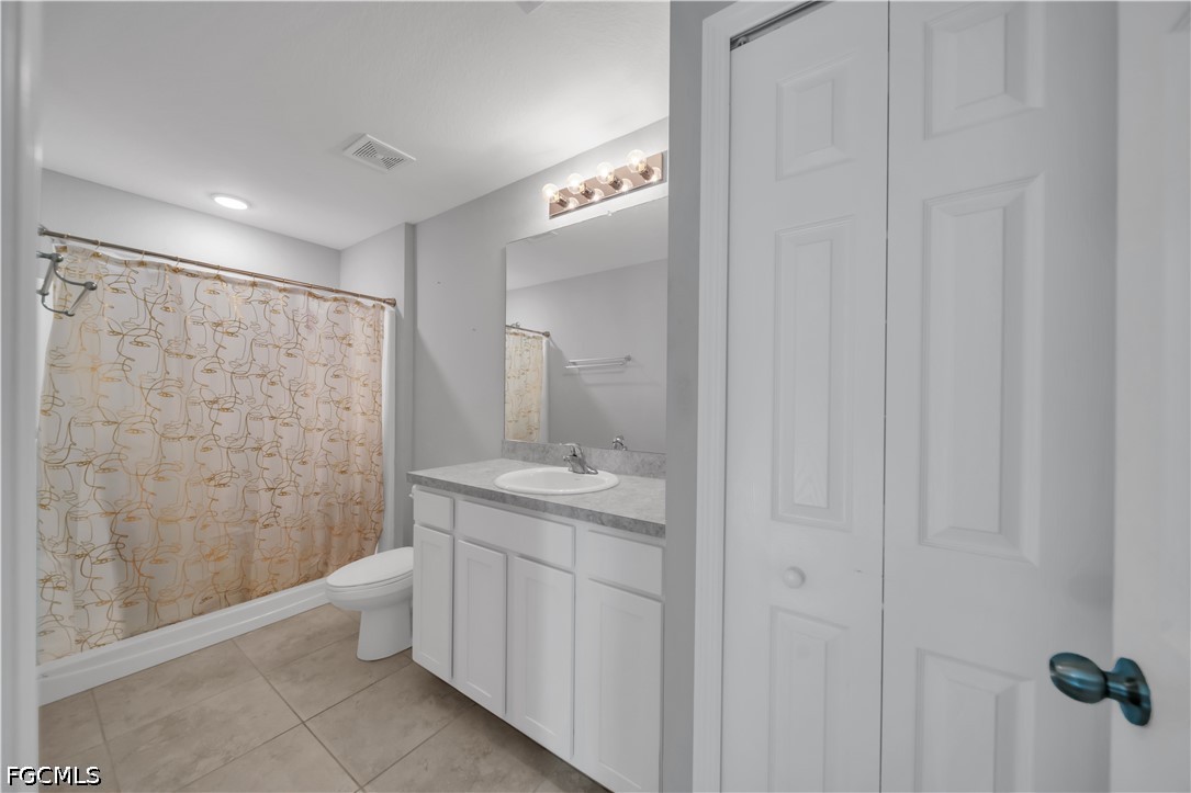 3 Bed SingleFamilyResidence for Sale in Lehigh Acres, photo 14