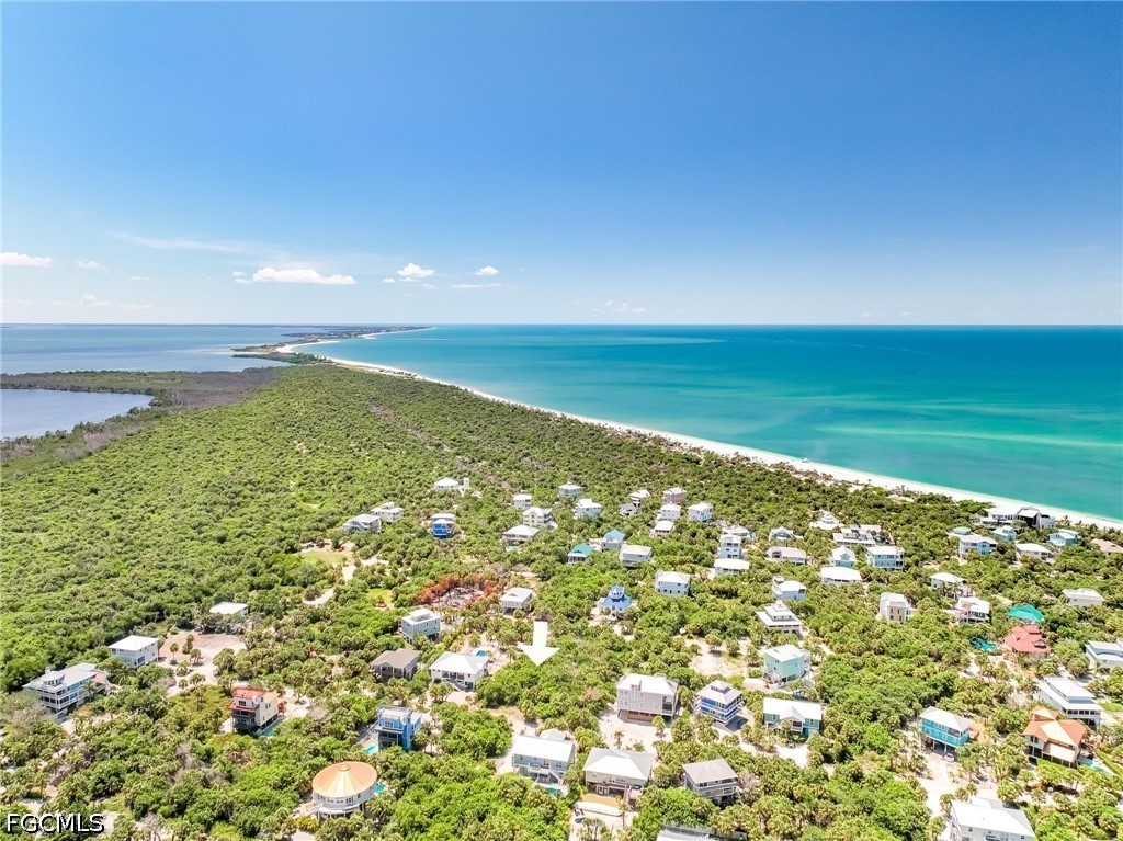 Residential for Sale in Upper Captiva, photo 14