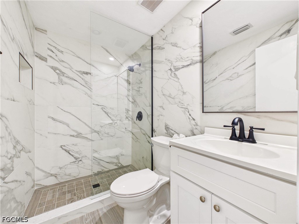 2 Bed Waterfront Home for Sale in River Park, photo 14