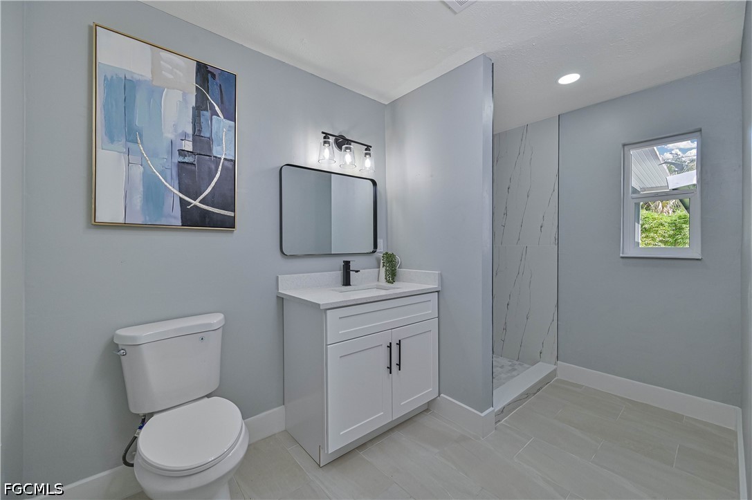 3 Bed SingleFamilyResidence for Sale in Fort Myers, photo 14