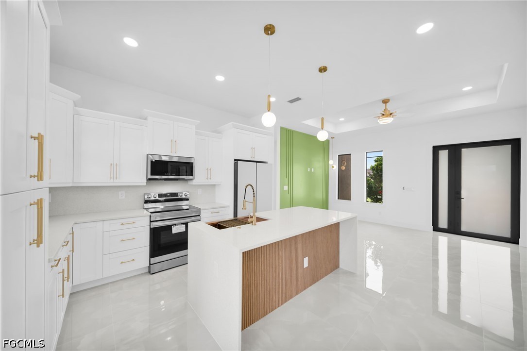 3 Bed Pool Home for Sale in Cape Coral, photo 14