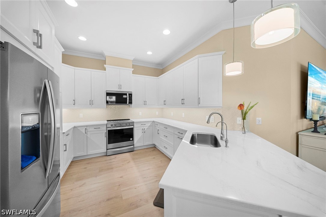 3 Bed Pool Home for Sale in Naples, photo 14