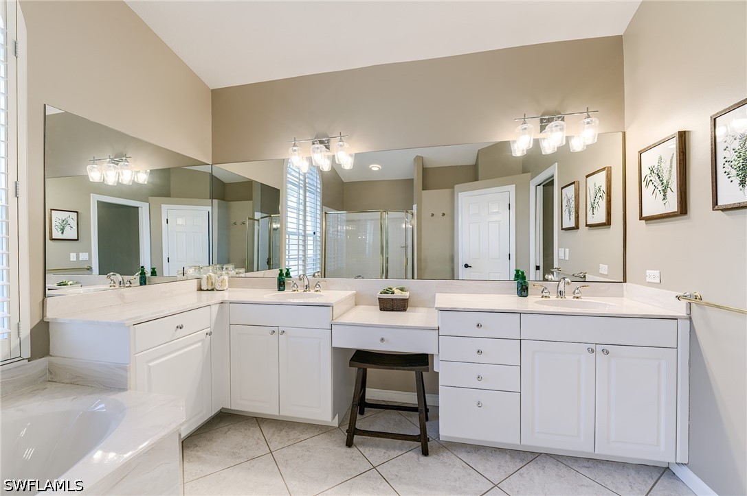 3 Bed Pool Home for Sale in Oak Strand, photo 14