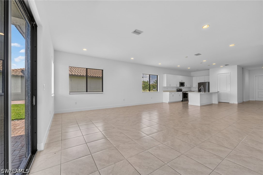 4 Bed Waterfront Home for Sale in Maple Ridge, photo 14
