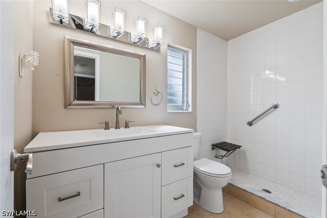 2 Bed SingleFamilyResidence for Sale in Lehigh Acres, photo 14