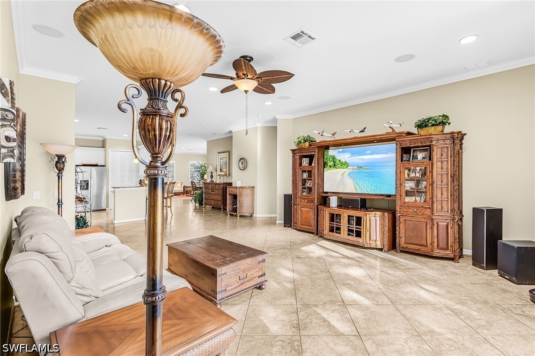 4 Bed SingleFamilyResidence for Sale in Coral Lakes, photo 14