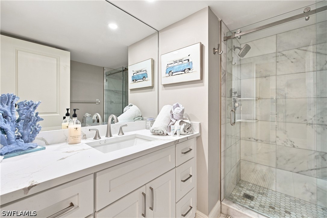 3 Bed Condominium for Sale in Chateau Condo, photo 14